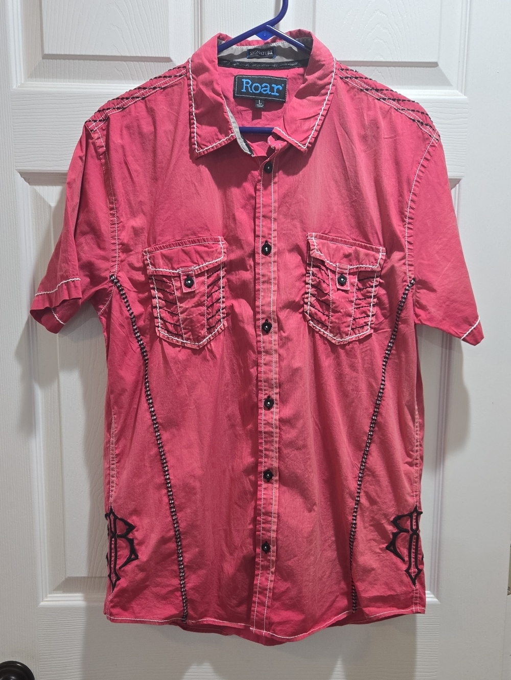 Roar Signature Men’s Short Sleeve Button-Down Shirt - Red